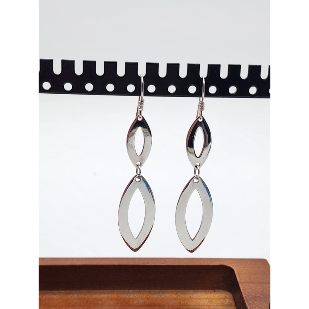 Ladies Dangle sterling silver earrings Tiered Leaf Design